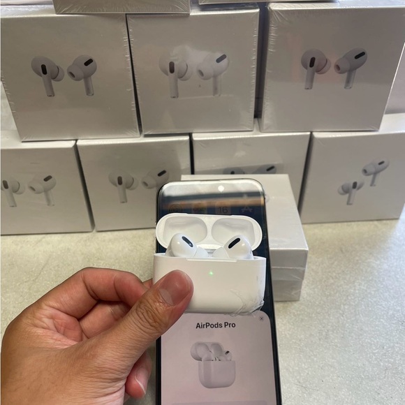 EarPods Pro - Picture 6 of 6